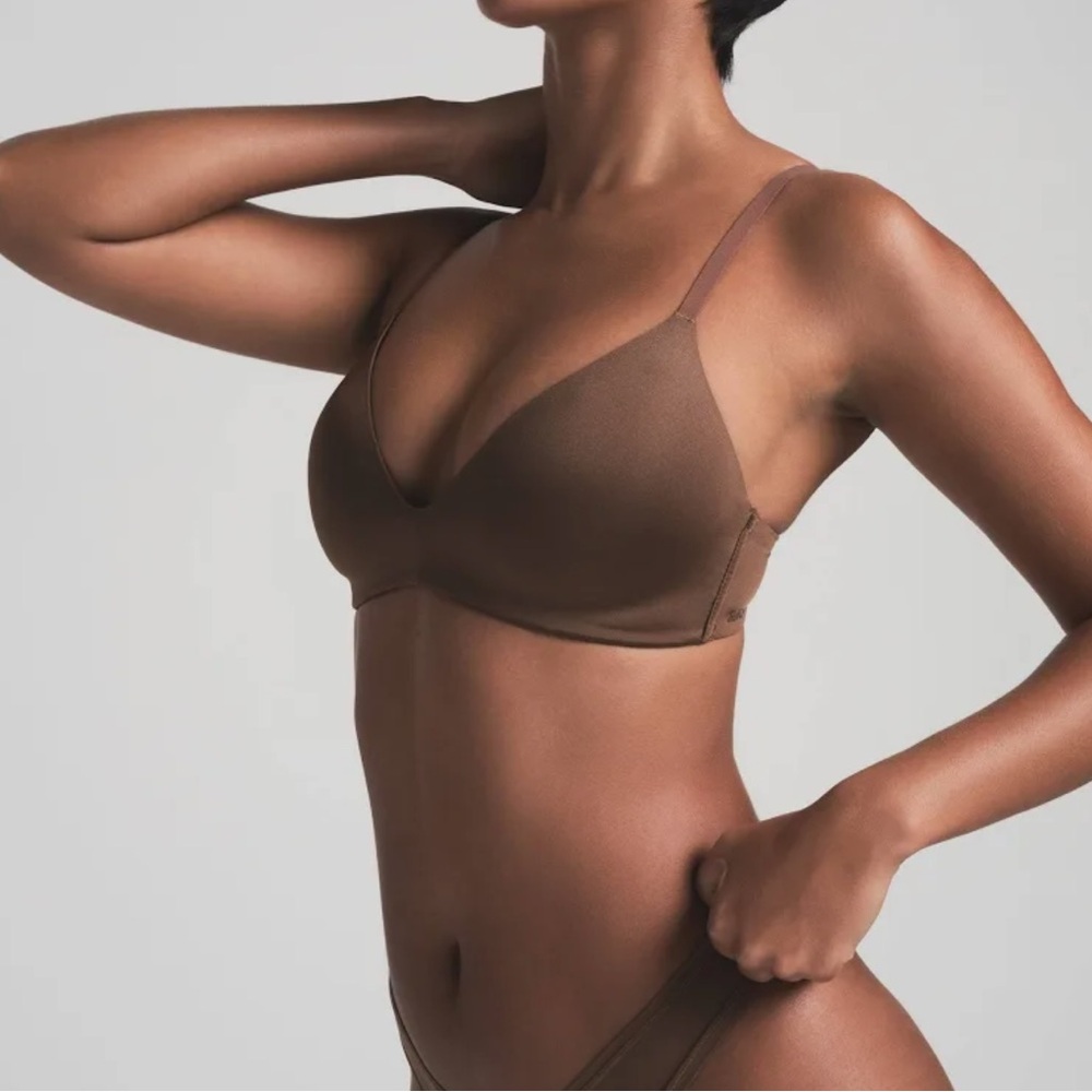 SKIMS Wireless Lightly Lined Bra - Jasper Brown 32D
